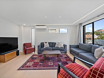 Freehold Standalone Home Close to the City
