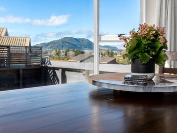 Stunning Lake Views – Priced to Sell