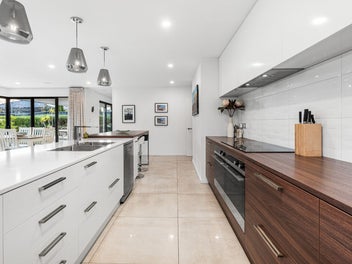 Former Showhome, Exceptional Family Living