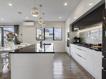 Contemporary Family Comfort