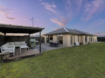 Open, Spacious and Perfectly Positioned