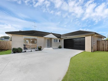 BOTANY COLLEGE & TOWN CENTRE CONVENIENCE
