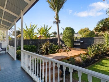 Renovated villa with granny flat