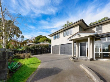 Spacious Family Living on a Generous Freehold Site