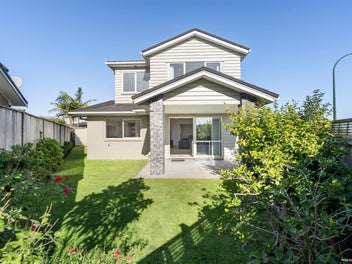 Triple Garage, Reserve Views, Prime Location