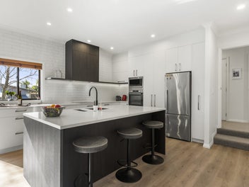 Single level brick & tile