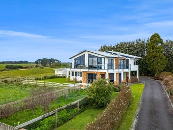 FAMILY LIVING WITH SUBDIVISION POTENTIAL