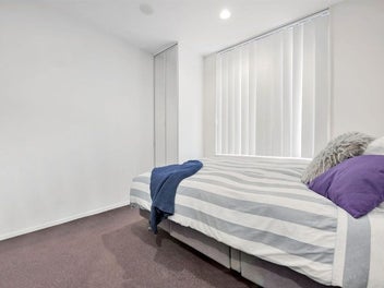 Image 1 of 20
