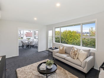 Stylish, Spacious and Steps from the City