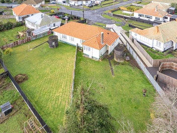 Dual living opportunity - invest now!