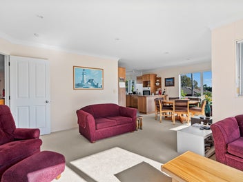 Easy Care Living in a Popular Street!