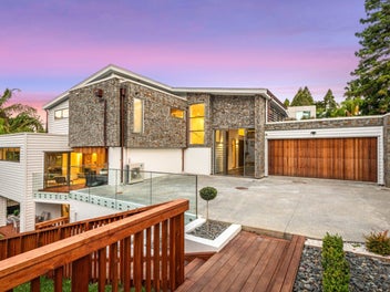Receivership sale - prestigious Remuera residence