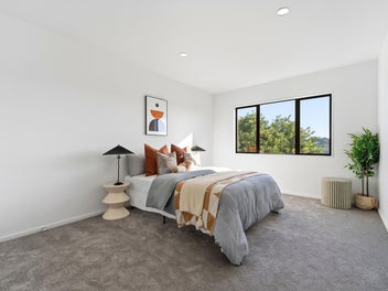 Affordable & Secure! Rangitoto School Zone!!