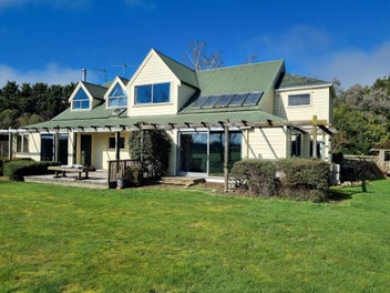 Image 1 of 18