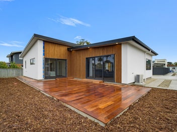 Brand New in Higgins