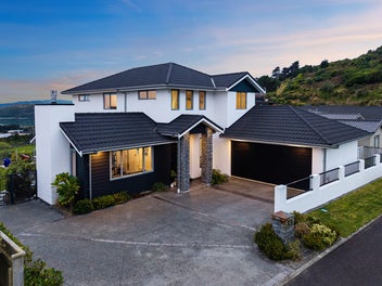 Your Dream Home with Breathtaking Water Views!