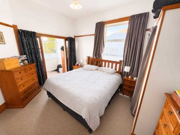 3 Bedroom Double Brick, Full Insulation.