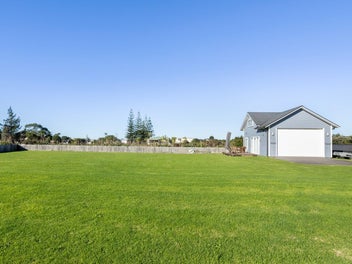 Big land, perfect location