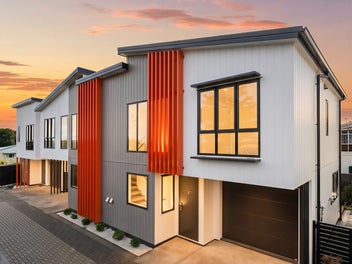 Urgent Sale - Master Build Guarantee