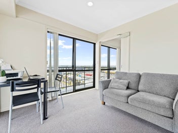 Spacious Corner Apartment + Secure Parking