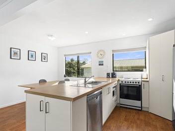 Presentation, Location and Priced!