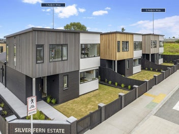 Stand-Alone Luxury Living - Vendor Says SELL!
