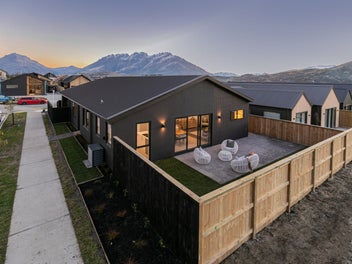 Dual corner living done right! Three plus two!