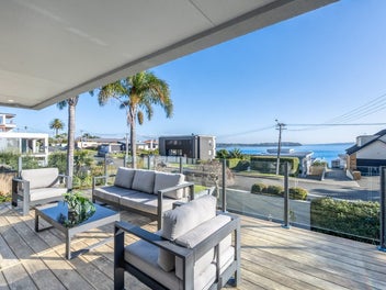 Seaviews, Space, Serious Value - Enquire!