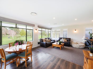 Golf Course Views & Family-Sized Living