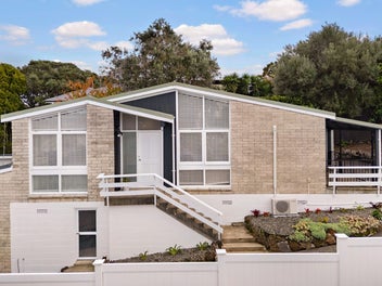 The Dream Lifestyle - Steps from Beach & Village