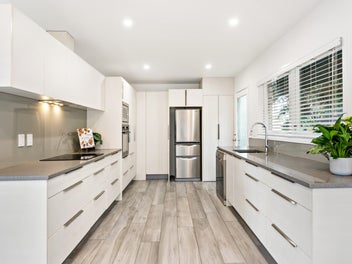 The Dream Lifestyle - Steps from Beach & Village