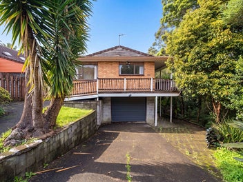 MORTGAGEE SALE Renovator's Dream.