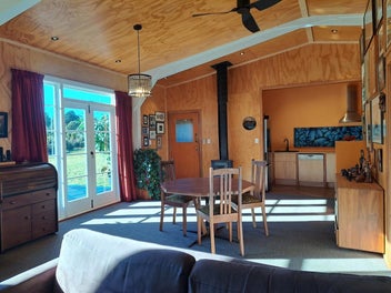 Lifestyle Living with Workshop & Dual Titles