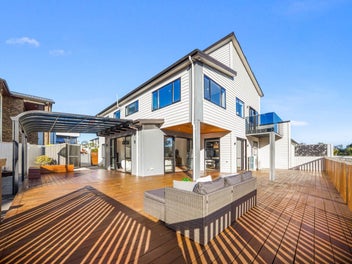 Luxury, Legal Income & Pristine Reserve Backdrop