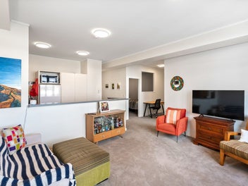 Central, Chic, Comfortable & Carpark