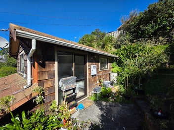 Image 1 of 5