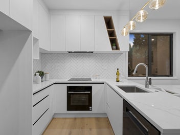 Blue-Chip Coastal Living