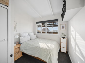 Sea View Retreat