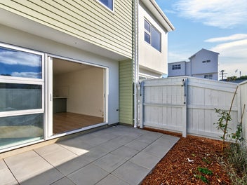 Private and peaceful central living
