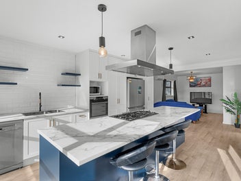 Sun, Space & Standout Kitchen Living