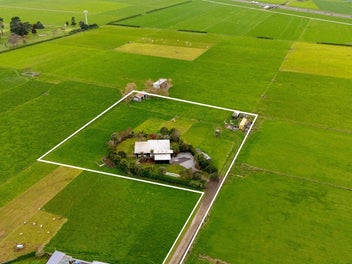 The Ultimate Family Lifestyle Oasis!