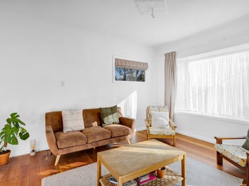 Character and Charm in Frankleigh Park