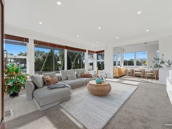 Modern Family Living in Glendowie