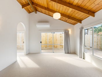 Simply move in