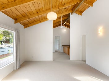 Simply move in