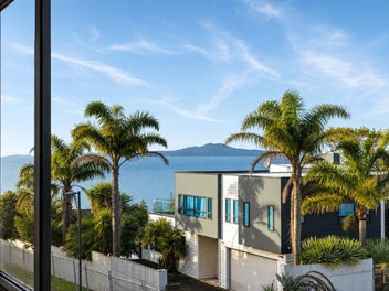 New Luxury Coastal Living –Exceptional...