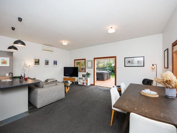 Flexible Living in a Prime Central Location