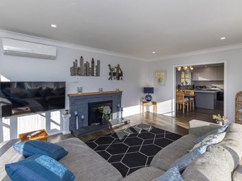 Popular Kaitawa Crescent