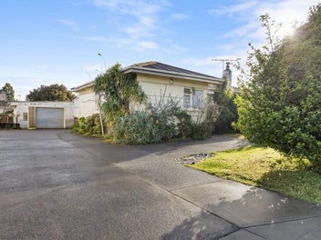 Trader's Dream on 1,012sqm!