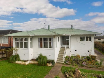PBR Houses for Sale - FOR RELOCATION